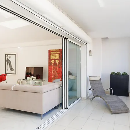 Arletty Apartment